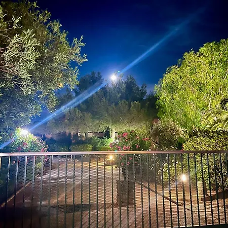 Apartamento Private Garden In Center Of Tropez *